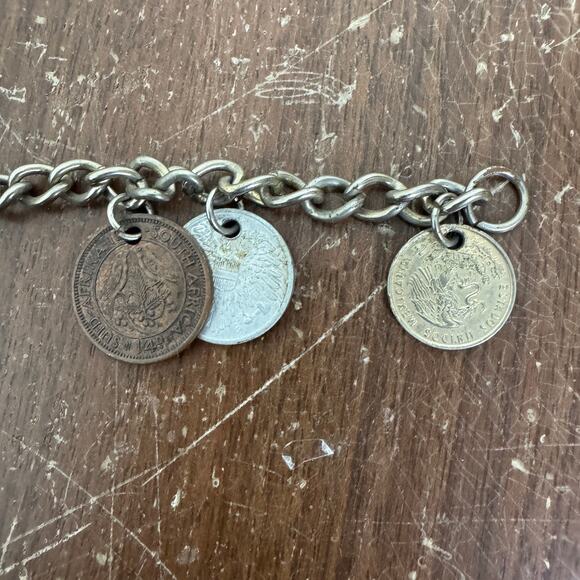 Vintage 1950s 1960s Foreign Coin Charm Bracelet Mexico Austria South Africa‎ GB - Picture 6 of 7